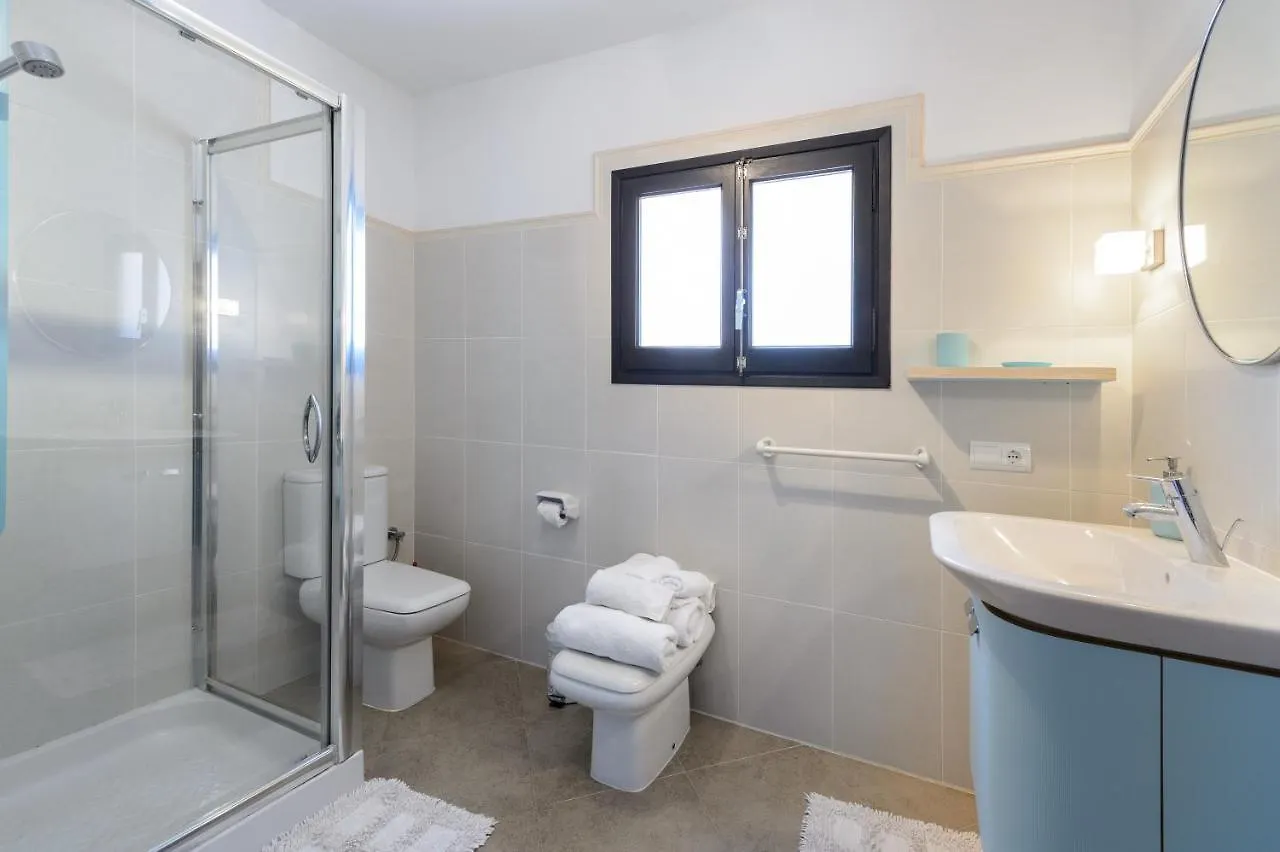Villa Tres Yucas - La Cabana San Antonio  Spain